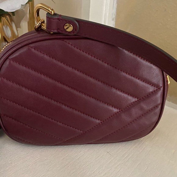 Brand new Tory Burch crossbody - Picture 4 of 8